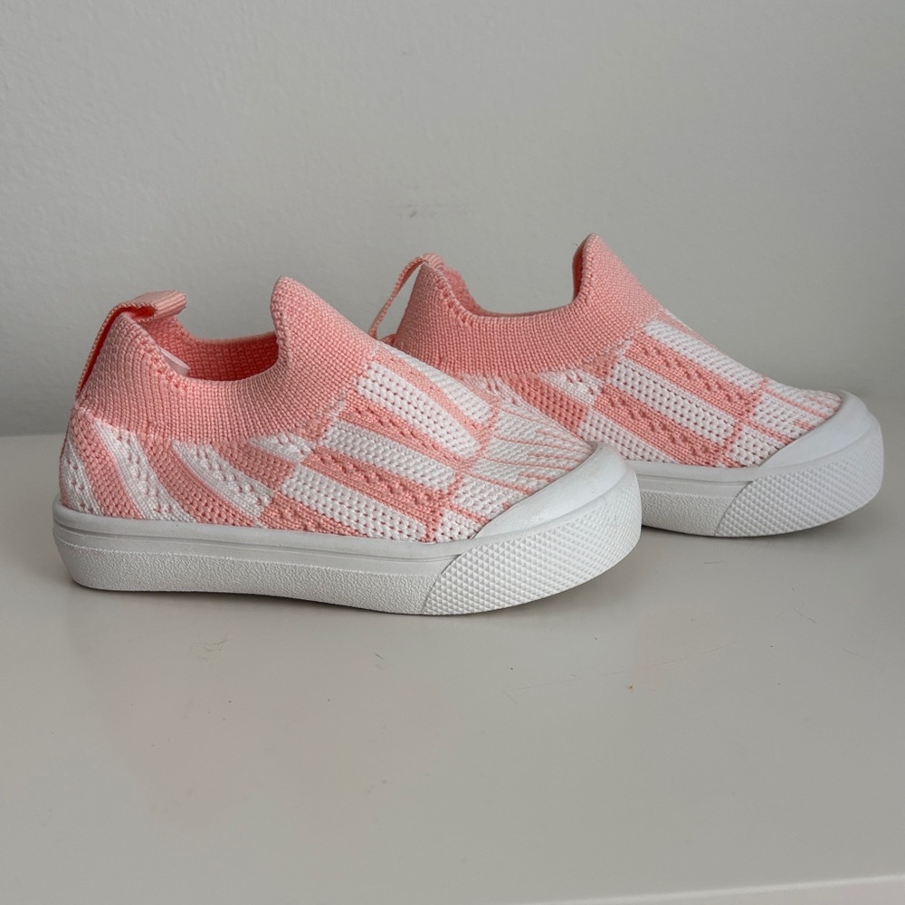 Baby/Toddler Pink and White Slip-On Shoes - 4
